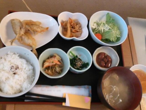 カフェトライハートランチ木曜日のランチ。