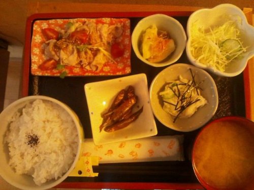 カフェトライハート水曜日のランチ。