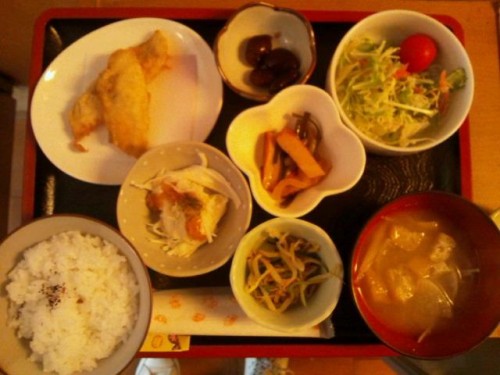 カフェトライハート月曜日のランチ。