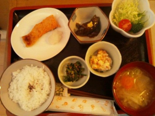 カフェトライハート火曜日のランチ。