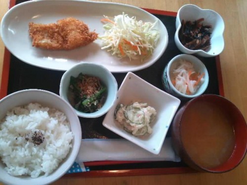 カフェトライハート水曜日のランチ。