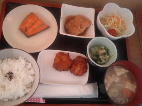 カフェトライハート木曜日のランチ。