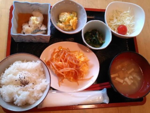 カフェトライハート月曜日のランチ。