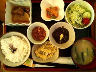 カフェトライハート水曜日のランチ。