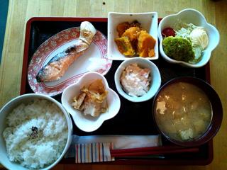 カフェトライハート月曜日のランチ。