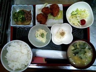 カフェトライハート水曜日のランチ。