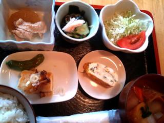 カフェトライハート水曜日のランチ。