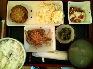 カフェトライハート水曜日のランチ。