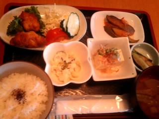 カフェトライハート水曜日のランチ。