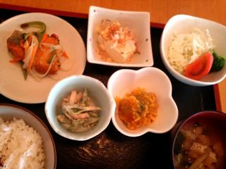 カフェトライハート火曜日のランチ。