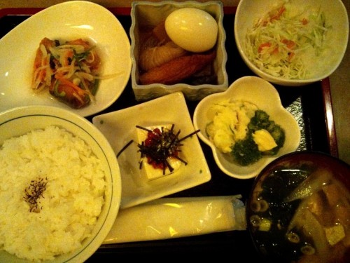 カフェトライハート木曜日のランチ。