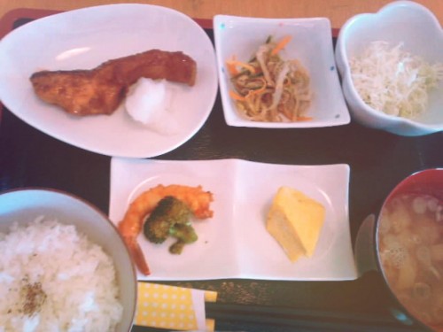 カフェトライハート月曜日のランチ。