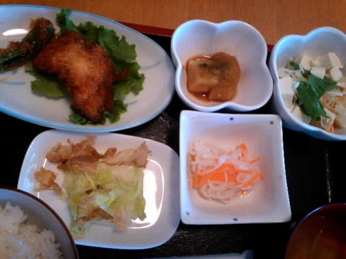 カフェトライハート水曜日のランチ。