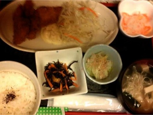 カフェトライハート月曜日のランチ