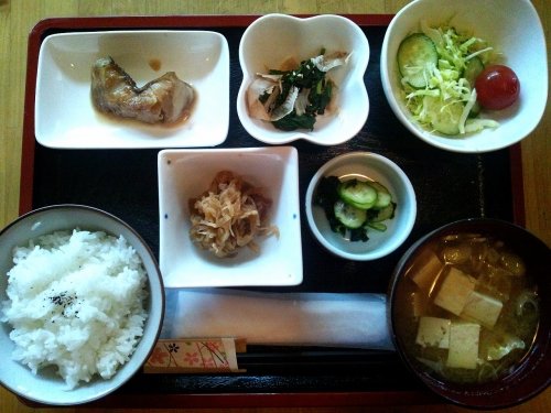 カフェトライハート月曜日のランチ。(*^_^*)