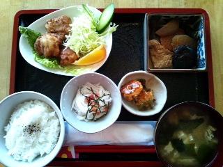 カフェトライハート水曜日のランチ。