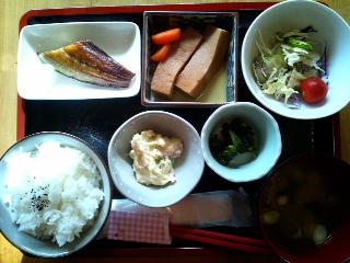 カフェトライハート水曜日のランチ。(∩´∀`∩)