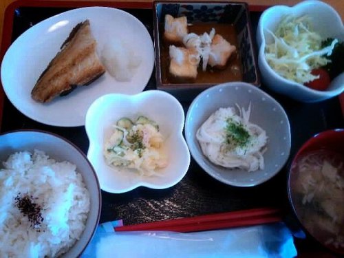 カフェトライハート月曜日のランチ。(*^^)