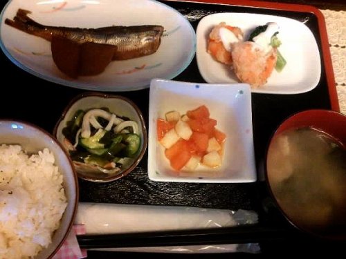 カフェトライハート木曜日のランチ。p(^_^)q