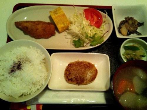 カフェトライハート水曜日のランチ。( ^ ^ )/