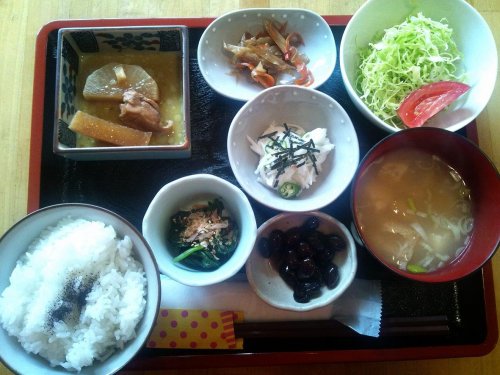 カフェトライハート木曜日のランチ*。・+(人*´∀`)