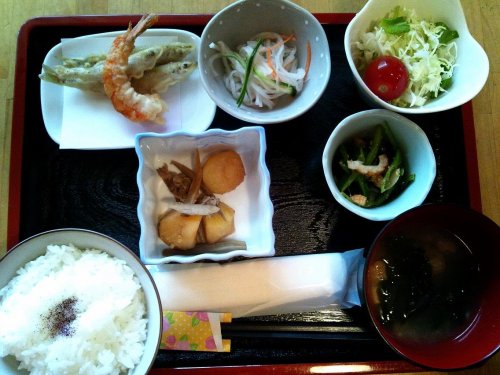 カフェトライハート月曜日のランチ。♪(*^^)o