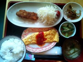 カフェトライハート月曜日のランチ(^ ^)