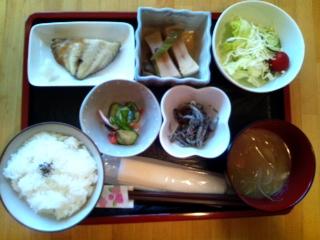 カフェトライハート火曜日のランチ(p^ω^q)