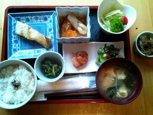 カフェトライハート火曜日のランチ(´∀`人)