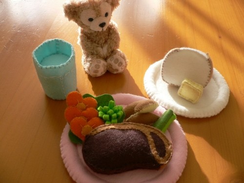 おままごとも豪華に！？ステーキ♪（十勝牛？）