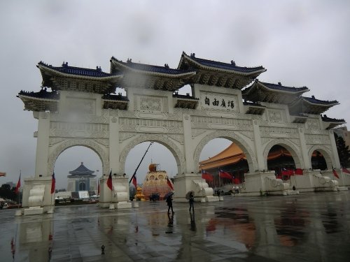 雨の台北か... ちょっと残念な感じ^^