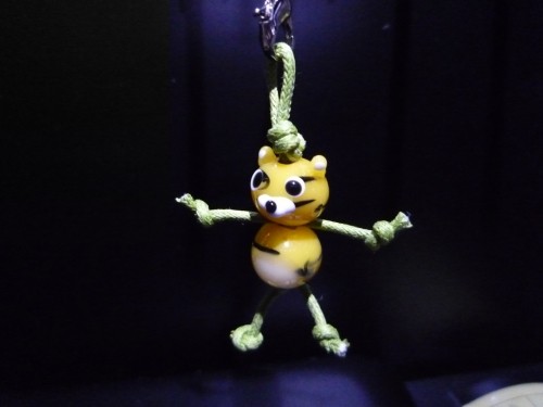 とんぼ玉　とら吉くん