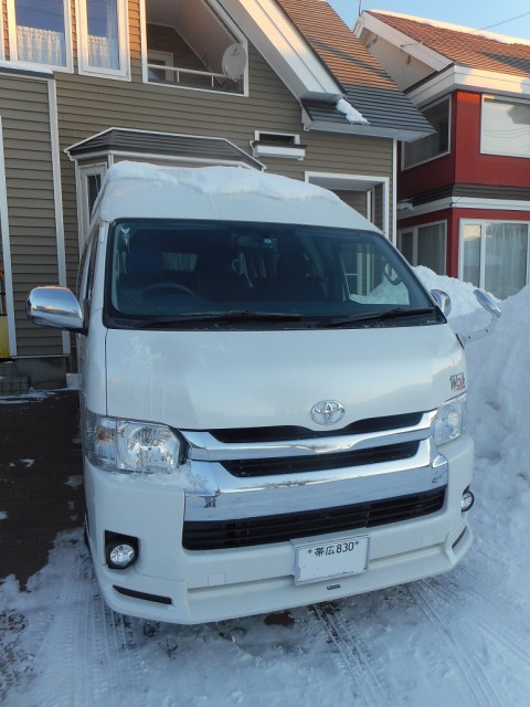 屋根の雪が...
