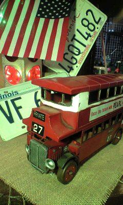 ★[入荷!]ブリキオブジェ☆バス★