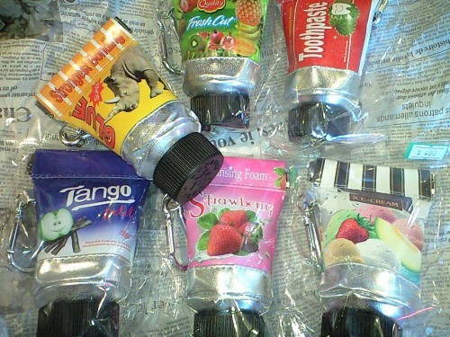 ★[入荷!]チューブ型コインケース★