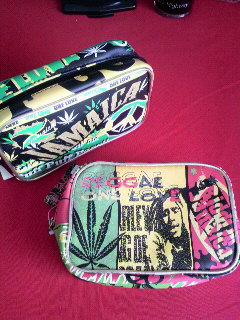 ★[入荷!]ラスタカラーポーチ★