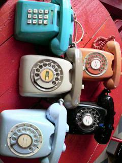 ★[昭和レトロ!]カラフルな電話達♪゛★
