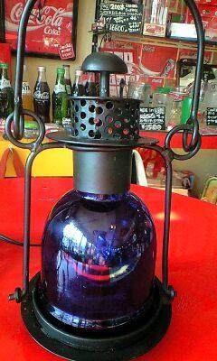 ★[入荷!]アンティークガラスの鋳物ランプ★