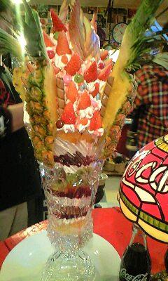 ★[要予約!]巨大パフェ『カトリーナ』★