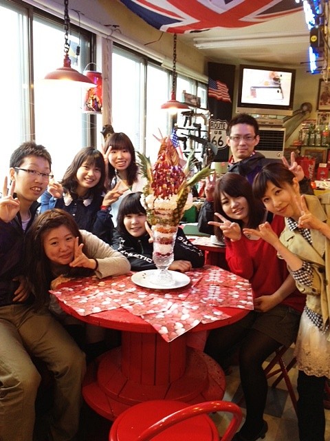 夢の宴(笑)♪巨大パフェ《カトリーナ》♪