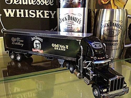 ♪[入荷!]ジャックダニエル トラクタートレーラー♪゛
