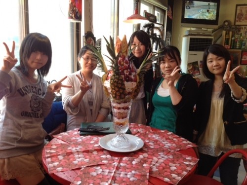 ♪昨日の巨大パフェ『カトリーナ』ご予約のお客様その１♪