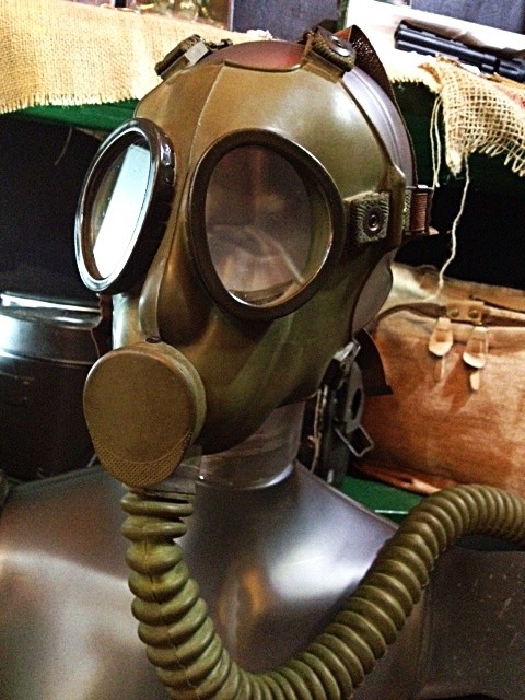♪入荷！ガスマスク♪