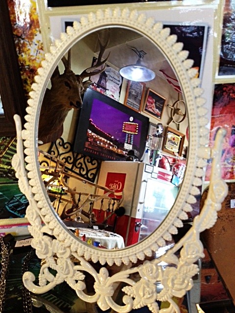 ♪入荷！アンティークスタンドミラー♪