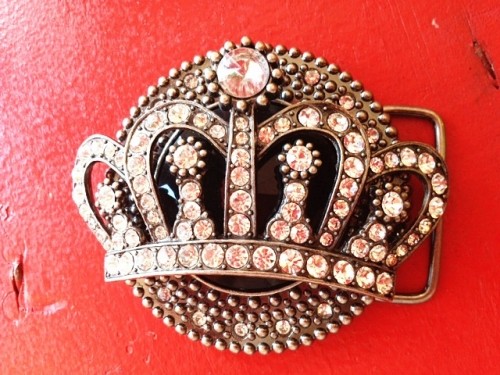 ♪入荷！ラインストーン王冠バックル♪