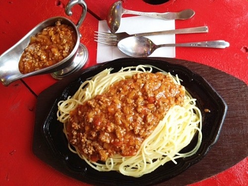 ♪パスタ新MENU！こだわりのミートソーススパゲティー♪