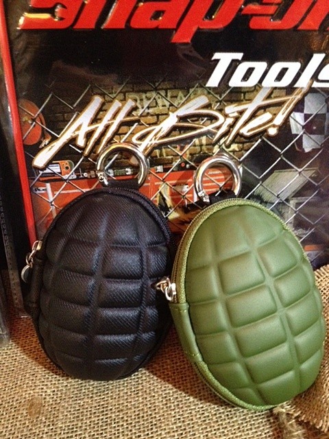 ♪入荷！手榴弾型キーケース＆コインケース♪