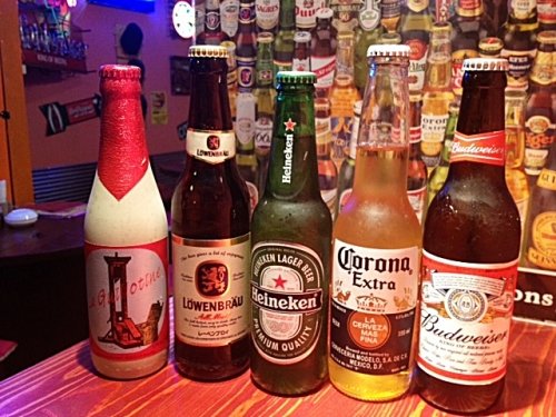 ♪世界のビールを飲みながら…!♪