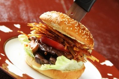 ♪ステーキのバーガー！？バッファローバーガー！好評御礼♪