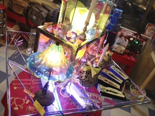 ♪アクセサリー大量入荷！コーナー新設♪
